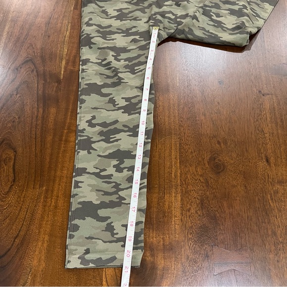 Spanx Look At Me Now Cropped Leggings Size 2X - Picture 5 of 5